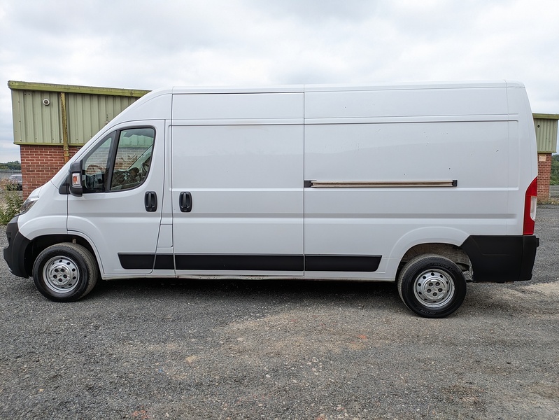 Vauxhall 2.2 CDTi 3500 BiTurbo Edition Panel Van 5dr Diesel Manual FWD L3 H2 Euro 6 (s/s) (140 ps)