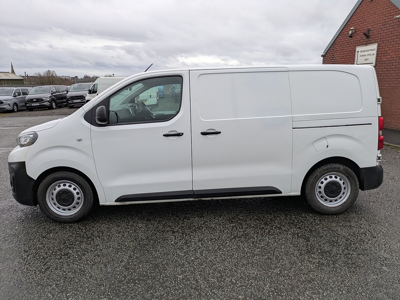 Peugeot 1.6 BlueHDi 1000 Professional Standard Panel Van 6dr Diesel Manual MWB Euro 6 (s/s) (115 ps)