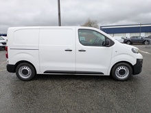 1.6 BlueHDi 1000 Professional Standard Panel Van 6dr Diesel Manual MWB Euro 6 (s/s) (115 ps)