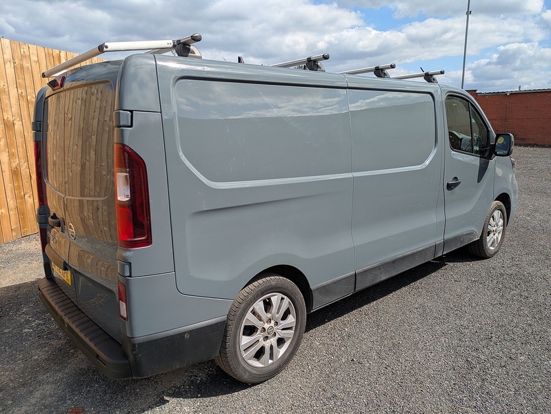 Nissan 2.0 dCi 30 Tekna Panel Van 5dr Diesel Manual L2 H1 Euro 6 (s/s) (110 ps)