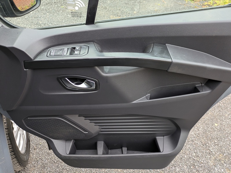 Nissan Primastar 2.0 dCi 30 Tekna L2 H1 Euro 6 (s/s) 5dr