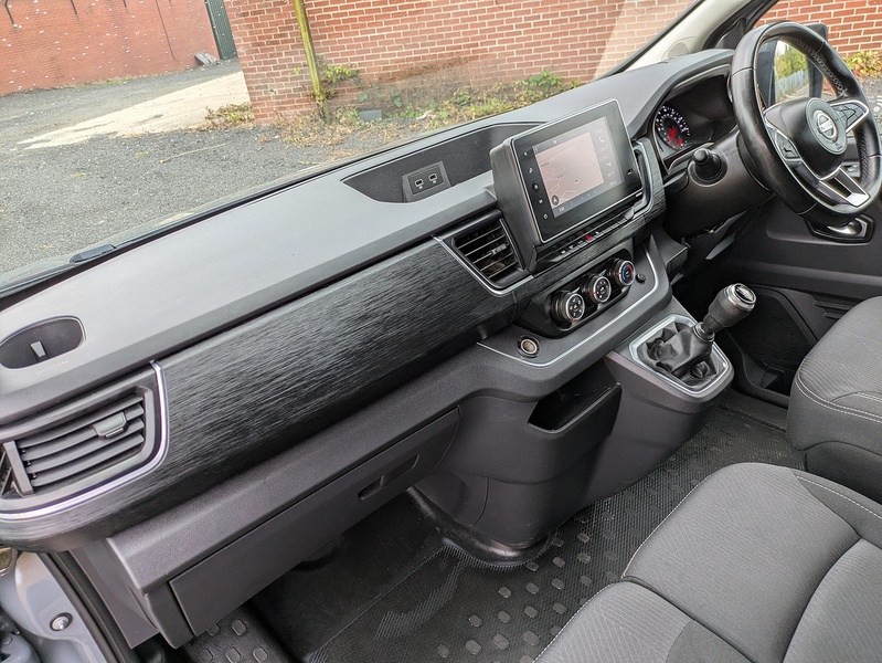 Nissan Primastar 2.0 dCi 30 Tekna L2 H1 Euro 6 (s/s) 5dr