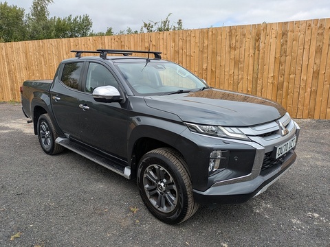 Mitsubishi 2.2 DI-D DC Barbarian X Pickup Double Cab 4dr Diesel Auto 4WD Euro 6 (s/s) (150 ps)