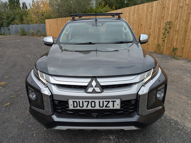 Mitsubishi 2.2 DI-D DC Barbarian X Pickup Double Cab 4dr Diesel Auto 4WD Euro 6 (s/s) (150 ps)