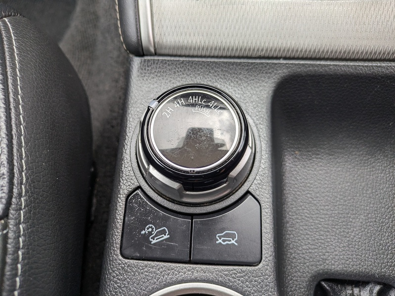 Mitsubishi 2.2 DI-D DC Barbarian X Pickup Double Cab 4dr Diesel Auto 4WD Euro 6 (s/s) (150 ps)
