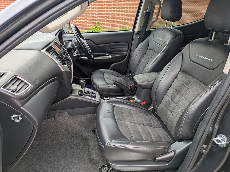 Mitsubishi 2.2 DI-D DC Barbarian X Pickup Double Cab 4dr Diesel Auto 4WD Euro 6 (s/s) (150 ps)