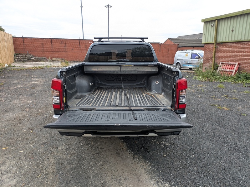 Mitsubishi 2.2 DI-D DC Barbarian X Pickup Double Cab 4dr Diesel Auto 4WD Euro 6 (s/s) (150 ps)
