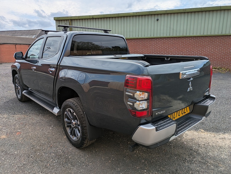 Mitsubishi L200 2.2 DI-D DC Barbarian X Auto 4WD Euro 6 (s/s) 4dr