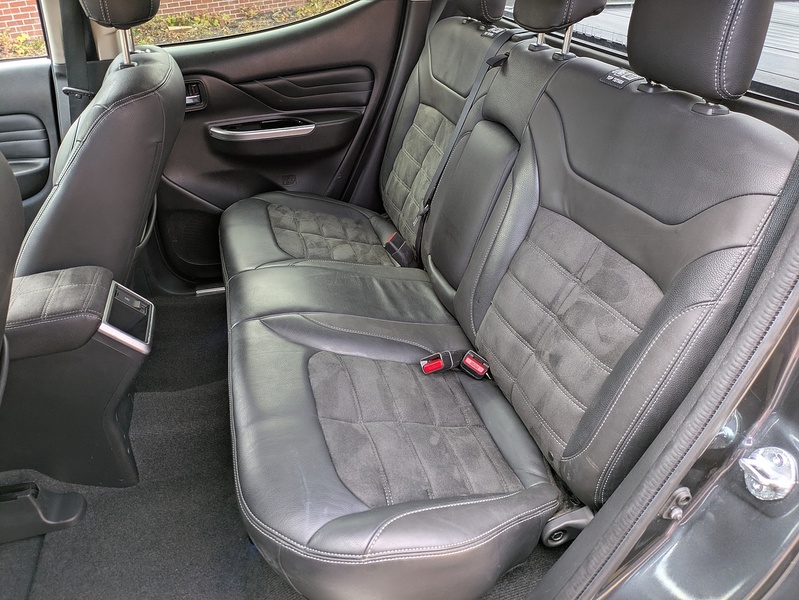 Mitsubishi L200 2.2 DI-D DC Barbarian X Auto 4WD Euro 6 (s/s) 4dr