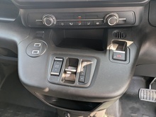 1.5 BlueHDi 1000 Professional Standard Panel Van 5dr Diesel EAT8 SWB Euro 6 (s/s) (130 ps)