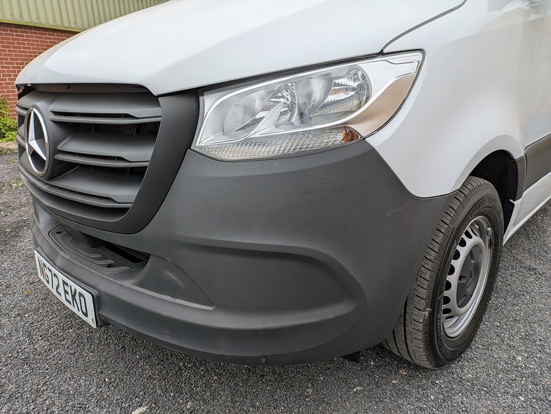 Mercedes-Benz 2.0 315 CDI Progressive Panel Van 5dr Diesel Manual FWD L2 H2 Euro 6 (s/s) (150 ps)