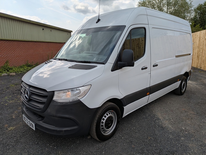 Mercedes-Benz 2.0 315 CDI Progressive Panel Van 5dr Diesel Manual FWD L2 H2 Euro 6 (s/s) (150 ps)
