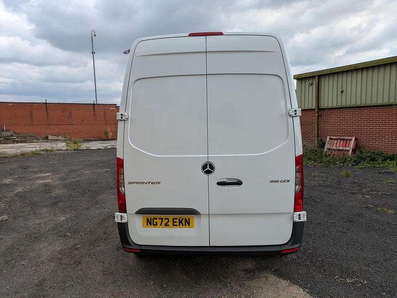 Mercedes-Benz 2.0 315 CDI Progressive Panel Van 5dr Diesel Manual FWD L2 H2 Euro 6 (s/s) (150 ps)