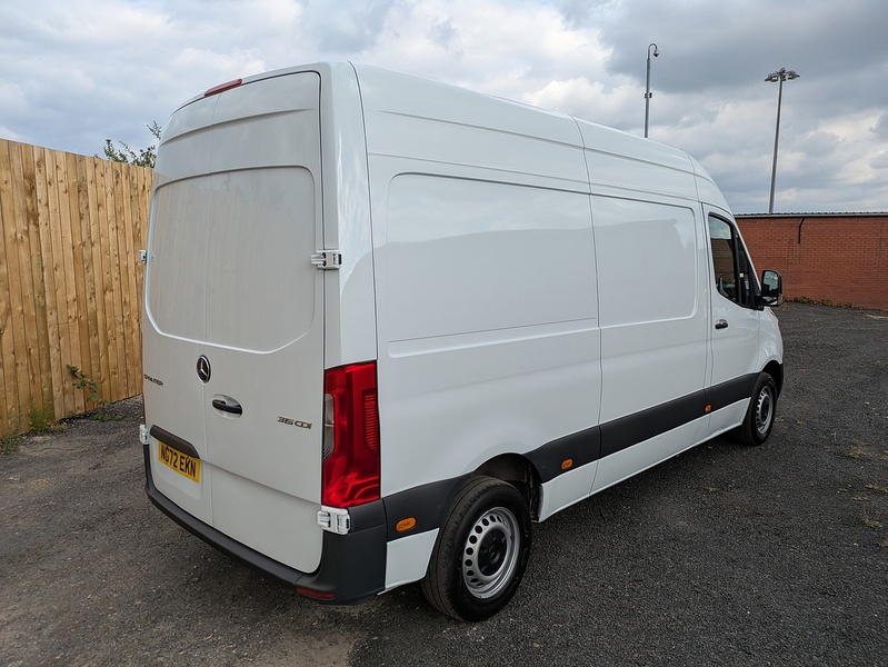 Mercedes-Benz 2.0 315 CDI Progressive Panel Van 5dr Diesel Manual FWD L2 H2 Euro 6 (s/s) (150 ps)