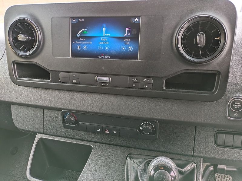 Mercedes-Benz 2.0 315 CDI Progressive Panel Van 5dr Diesel Manual FWD L2 H2 Euro 6 (s/s) (150 ps)