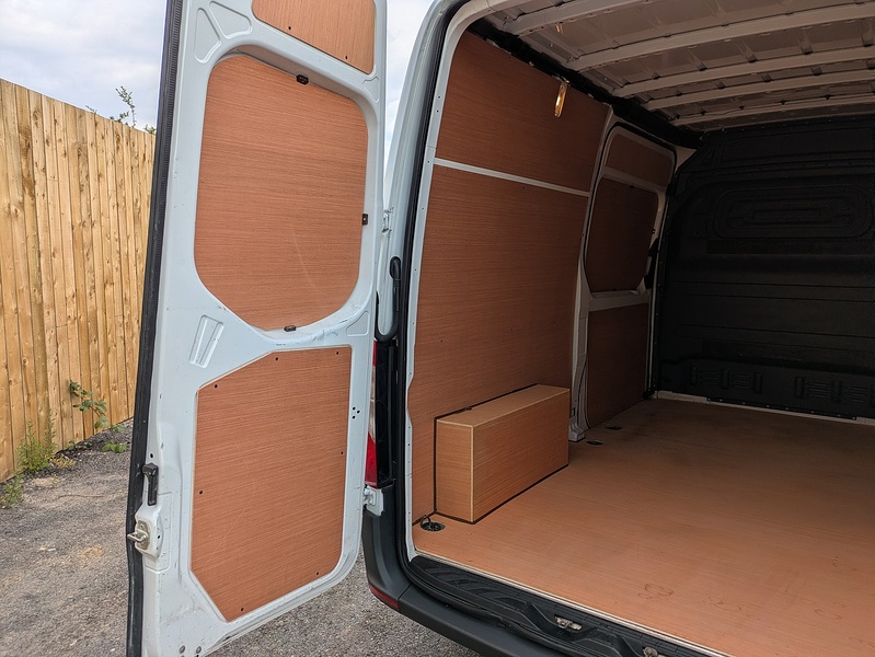 Mercedes-Benz 2.0 315 CDI Progressive Panel Van 5dr Diesel Manual FWD L2 H2 Euro 6 (s/s) (150 ps)