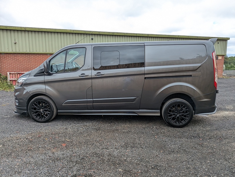 Ford 2.0 320 EcoBlue Limited Crew Van Double Cab 5dr Diesel Manual L2 H1 Euro 6 (s/s) (185 ps)