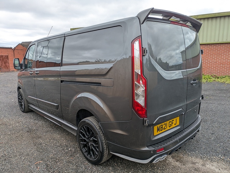 Ford 2.0 320 EcoBlue Limited Crew Van Double Cab 5dr Diesel Manual L2 H1 Euro 6 (s/s) (185 ps)