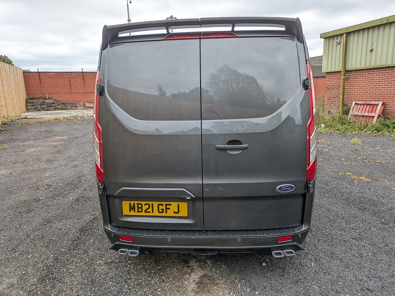 Ford 2.0 320 EcoBlue Limited Crew Van Double Cab 5dr Diesel Manual L2 H1 Euro 6 (s/s) (185 ps)