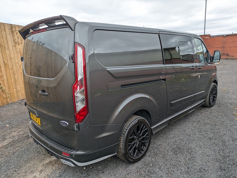 Ford 2.0 320 EcoBlue Limited Crew Van Double Cab 5dr Diesel Manual L2 H1 Euro 6 (s/s) (185 ps)
