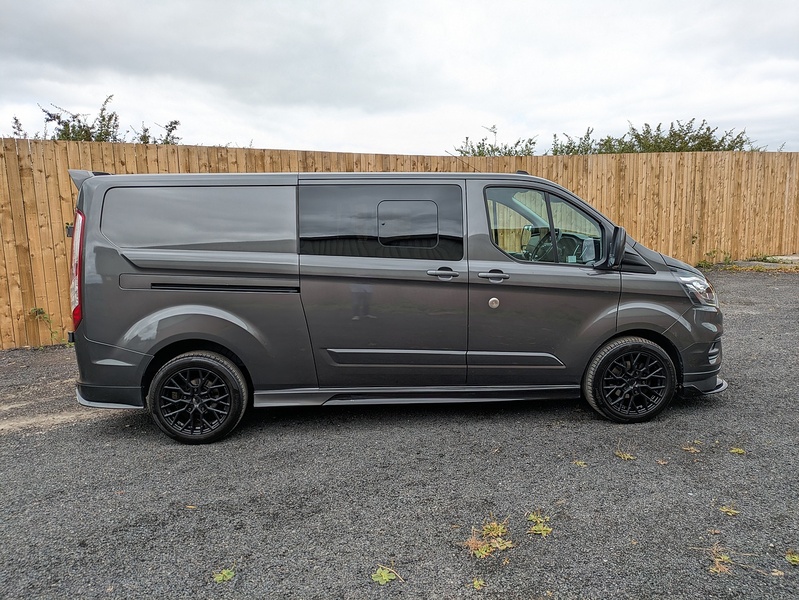 Ford 2.0 320 EcoBlue Limited Crew Van Double Cab 5dr Diesel Manual L2 H1 Euro 6 (s/s) (185 ps)
