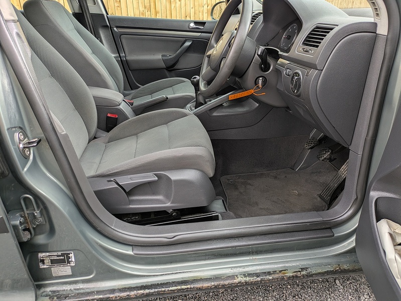 Volkswagen 1.9 TDI SE Hatchback 5dr Diesel Manual (143 g/km, 103 bhp)