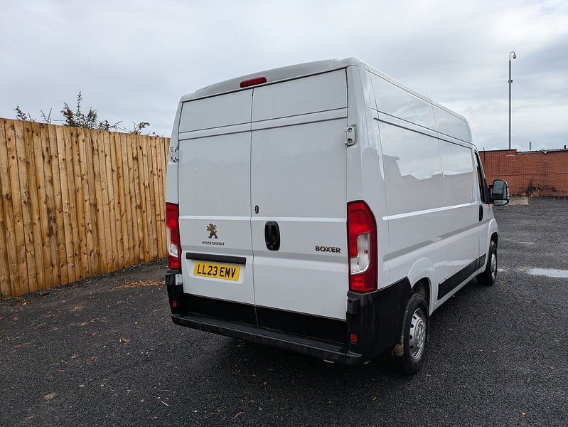 Peugeot 2.2 BlueHDi 335 Professional Premium + Panel Van 5dr Diesel Manual L2 H2 Euro 6 (s/s) (140 ps)
