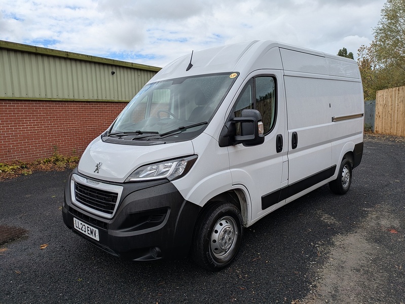 Peugeot 2.2 BlueHDi 335 Professional Premium + Panel Van 5dr Diesel Manual L2 H2 Euro 6 (s/s) (140 ps)