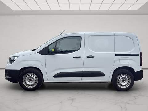 2300 50kWh Dynamic Panel Van 5dr Electric Auto L1 H1 (7.4kW Charger) (136 ps)