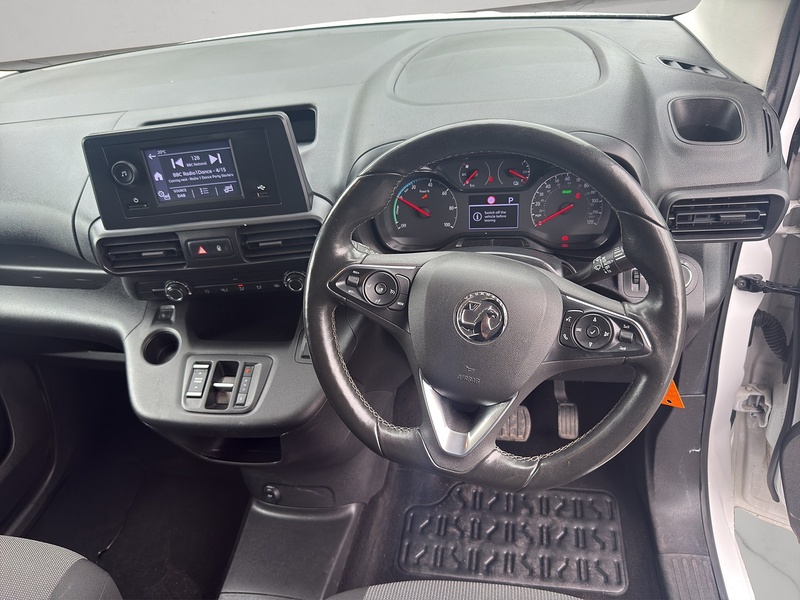Vauxhall Combo Electric 2300 50kWh Dynamic Auto L1 H1 5dr (7.4kW Charger)