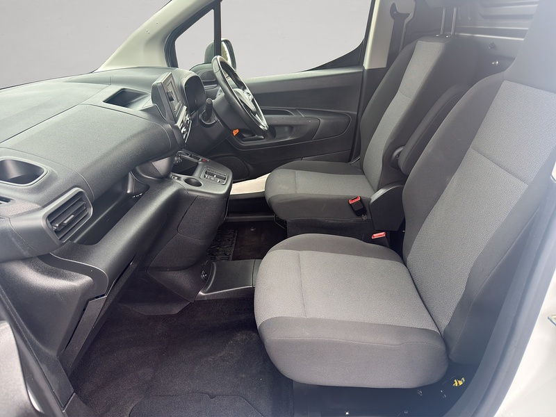 Vauxhall Combo Electric 2300 50kWh Dynamic Auto L1 H1 5dr (7.4kW Charger)