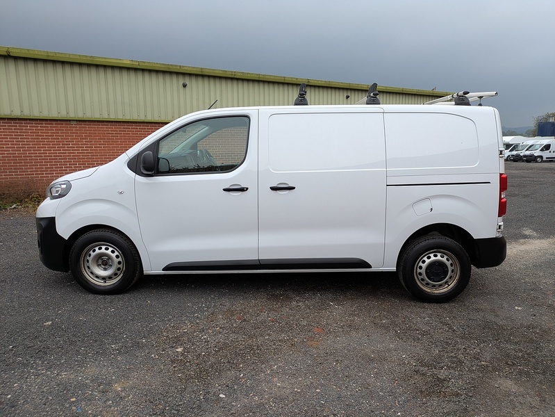 Peugeot 1.5 BlueHDi 1000 Professional Premium + Standard Panel Van 6dr Diesel Manual MWB Euro 6 (s/s) (100 bhp)