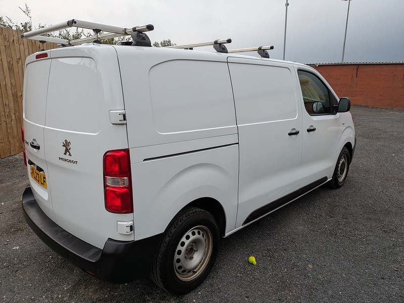 Peugeot 1.5 BlueHDi 1000 Professional Premium + Standard Panel Van 6dr Diesel Manual MWB Euro 6 (s/s) (100 bhp)