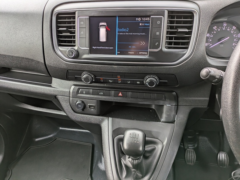 Peugeot 1.5 BlueHDi 1000 Professional Premium + Standard Panel Van 6dr Diesel Manual MWB Euro 6 (s/s) (100 bhp)