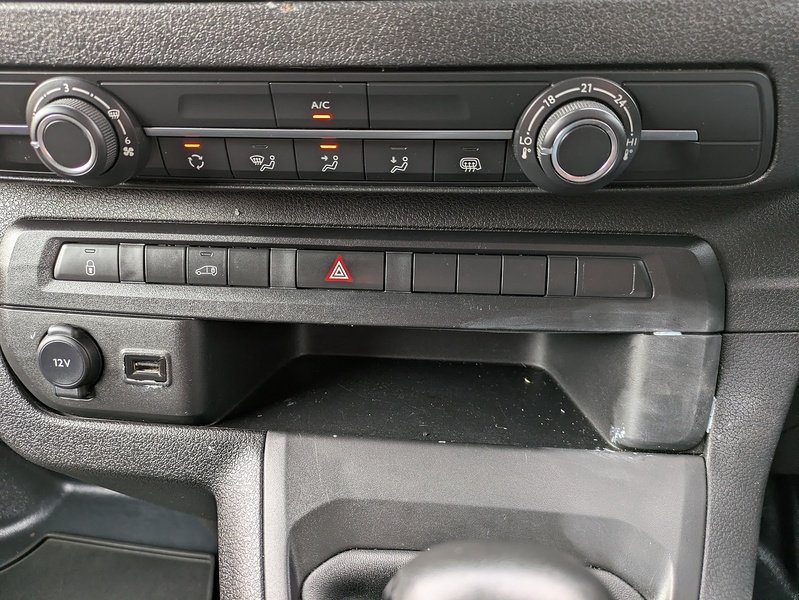 Peugeot 1.5 BlueHDi 1000 Professional Premium + Standard Panel Van 6dr Diesel Manual MWB Euro 6 (s/s) (100 bhp)