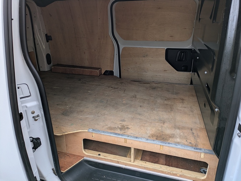 Peugeot 1.5 BlueHDi 1000 Professional Premium + Standard Panel Van 6dr Diesel Manual MWB Euro 6 (s/s) (100 bhp)