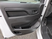 1.5 BlueHDi 1000 Professional Premium + Standard Panel Van 6dr Diesel Manual MWB Euro 6 (s/s) (100 bhp)