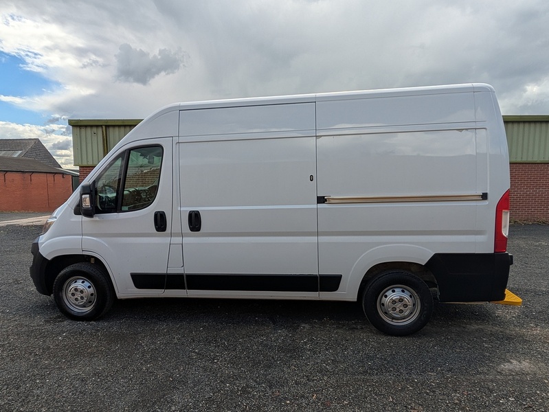 Vauxhall 2.2 CDTi 3500 BiTurbo Dynamic Panel Van 5dr Diesel Manual FWD L2 H2 Euro 6 (s/s) (140 ps)