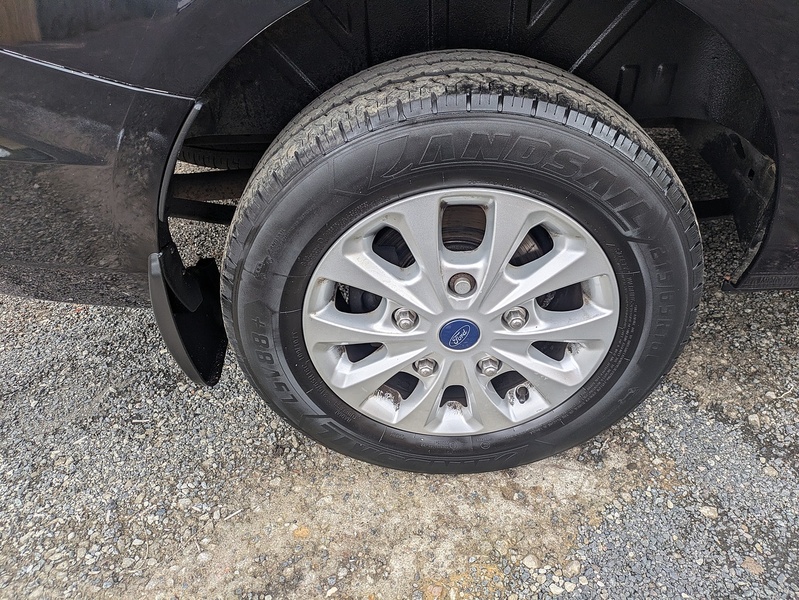 Ford 2.0 320 EcoBlue Limited Crew Van Double Cab 5dr Diesel Manual L2 H1 Euro 6 (s/s) (6 Seat) (130 ps)