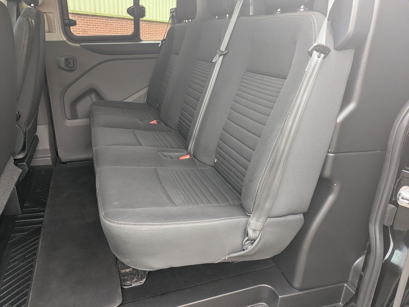 Ford 2.0 320 EcoBlue Limited Crew Van Double Cab 5dr Diesel Manual L2 H1 Euro 6 (s/s) (6 Seat) (130 ps)