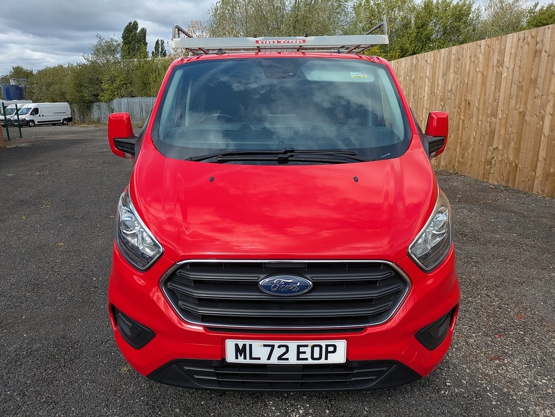 Ford 2.0 300 EcoBlue Limited Crew Van Double Cab 5dr Diesel Manual L2 H1 Euro 6 (s/s) (130 ps)