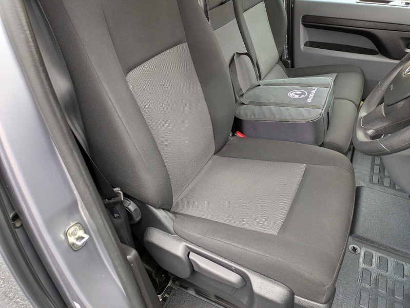 Vauxhall 3100 75kWh Dynamic Panel Van 6dr Electric Auto L2 H1 (7.4kW Charger) (136 ps)