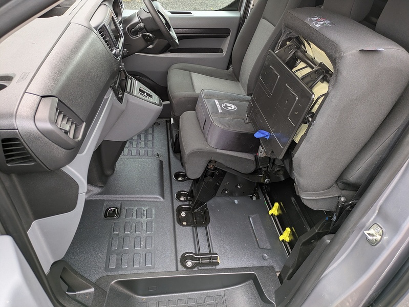 Vauxhall 3100 75kWh Dynamic Panel Van 6dr Electric Auto L2 H1 (7.4kW Charger) (136 ps)