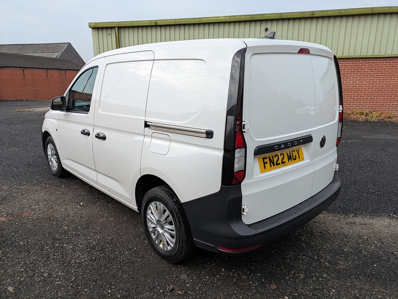 Volkswagen 2.0 TDI C20 Commerce Panel Van 5dr Diesel Manual SWB Euro 6 (s/s) (102 ps)