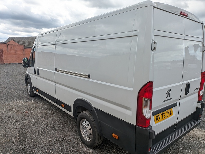 Peugeot 2.2 BlueHDi 435 Professional Premium + Panel Van 5dr Diesel Manual L4 High Roof Euro 6 (s/s) (140 ps)