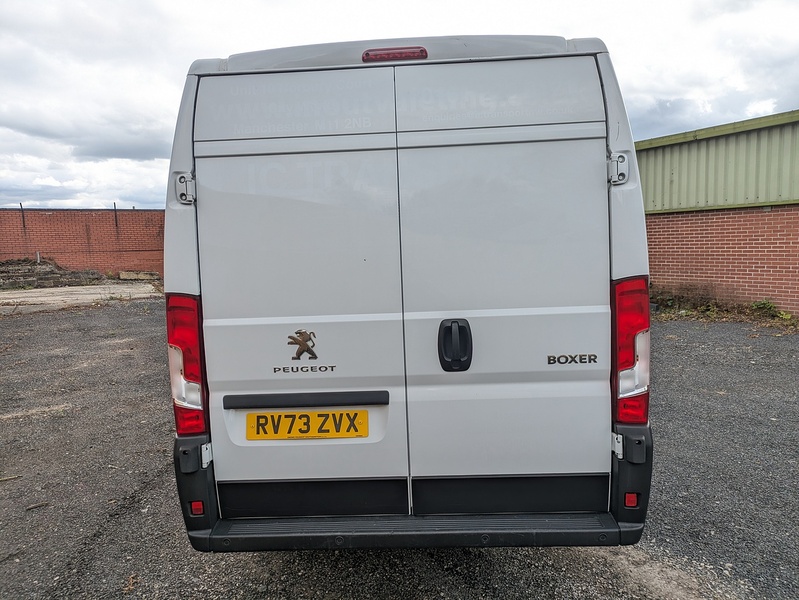 Peugeot 2.2 BlueHDi 435 Professional Premium + Panel Van 5dr Diesel Manual L4 High Roof Euro 6 (s/s) (140 ps)