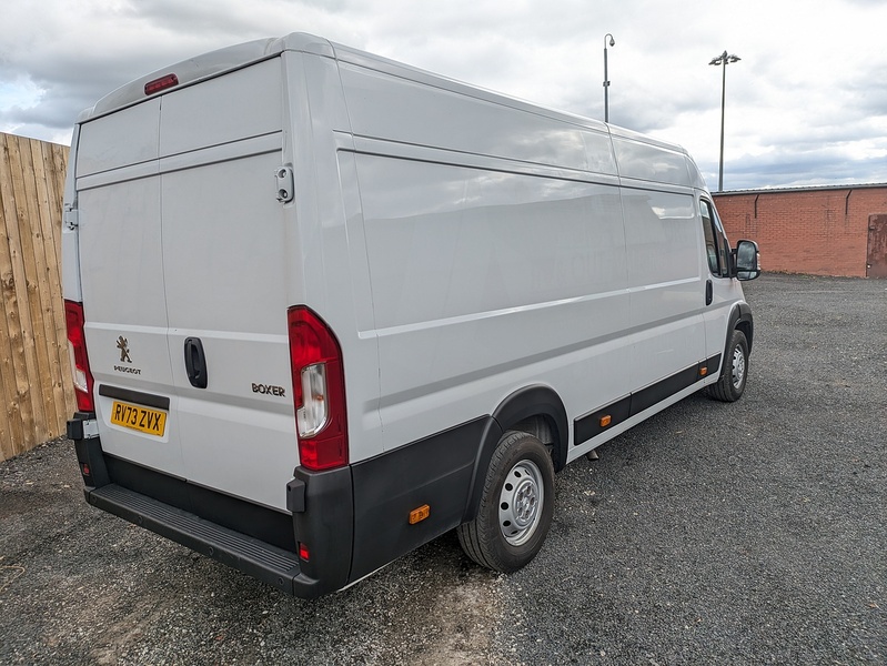 Peugeot 2.2 BlueHDi 435 Professional Premium + Panel Van 5dr Diesel Manual L4 High Roof Euro 6 (s/s) (140 ps)