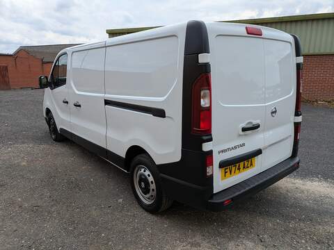 2.0 dCi 30 Visia Panel Van 5dr Diesel Manual L2 H1 Euro 6 (s/s) (110 ps)