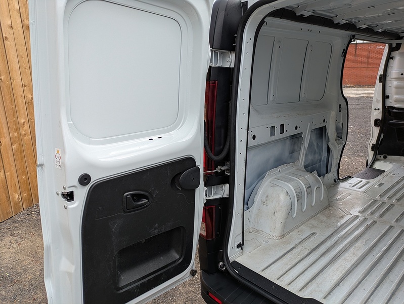 Nissan 2.0 dCi 30 Visia Panel Van 5dr Diesel Manual L2 H1 Euro 6 (s/s) (110 ps)