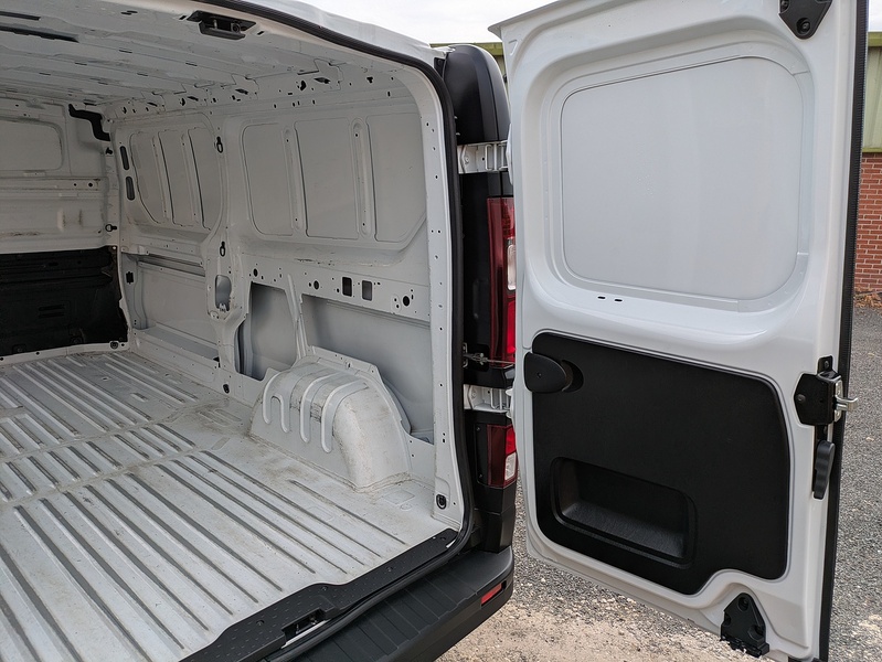 Nissan 2.0 dCi 30 Visia Panel Van 5dr Diesel Manual L2 H1 Euro 6 (s/s) (110 ps)